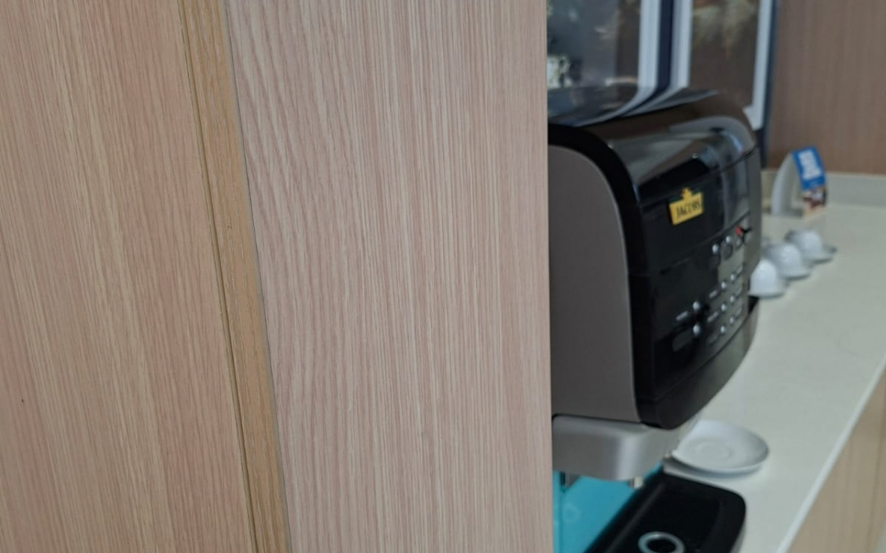 BB Ford Menlyn interior featuring coordinated ARPA Allier Oak surfaces